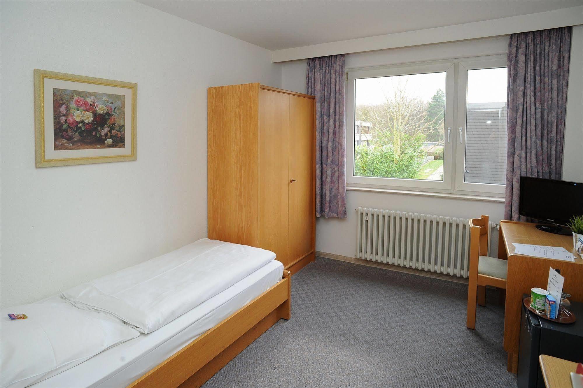 Hotel Waldesruh Düsseldorf Extérieur photo