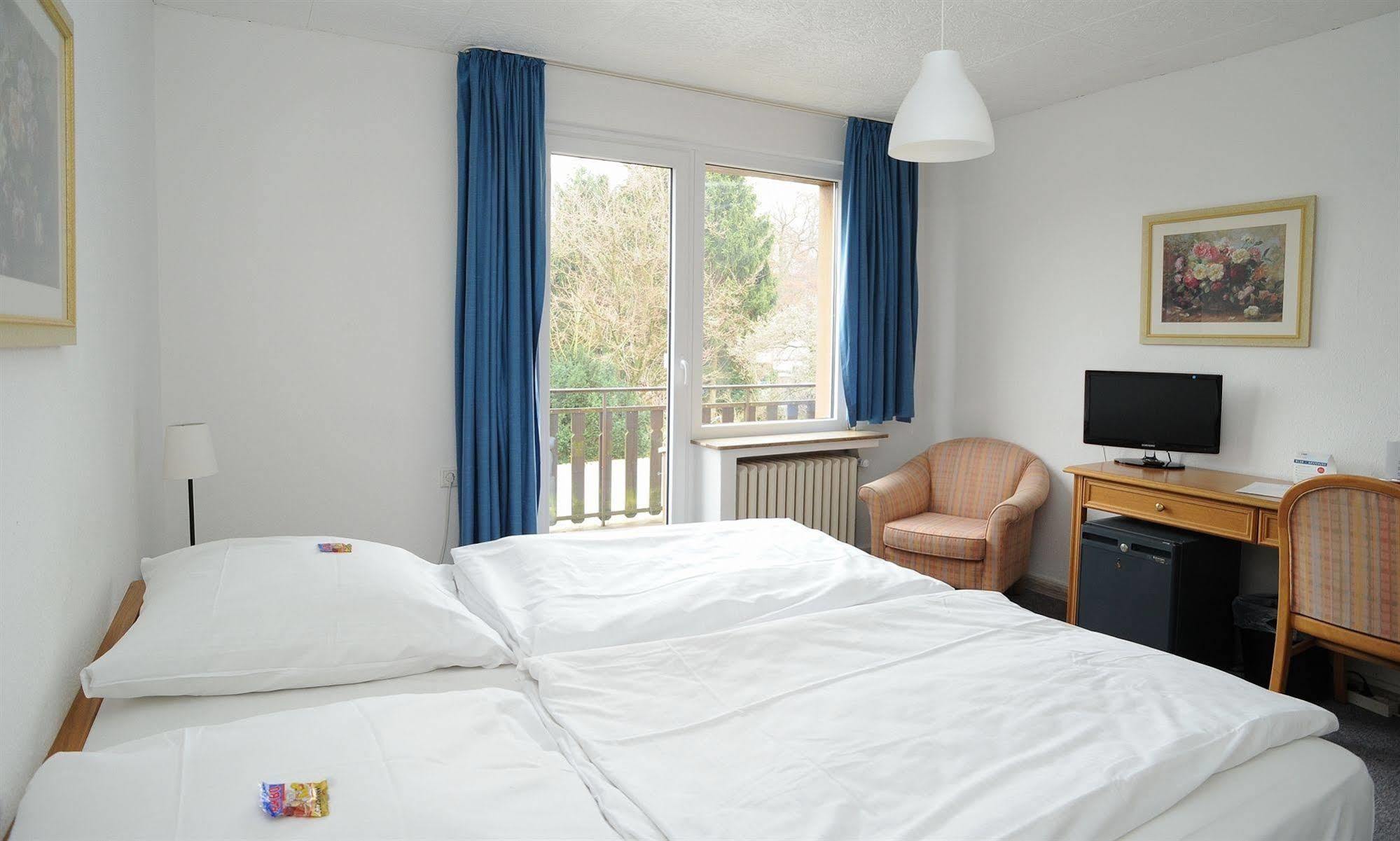 Hotel Waldesruh Düsseldorf Extérieur photo